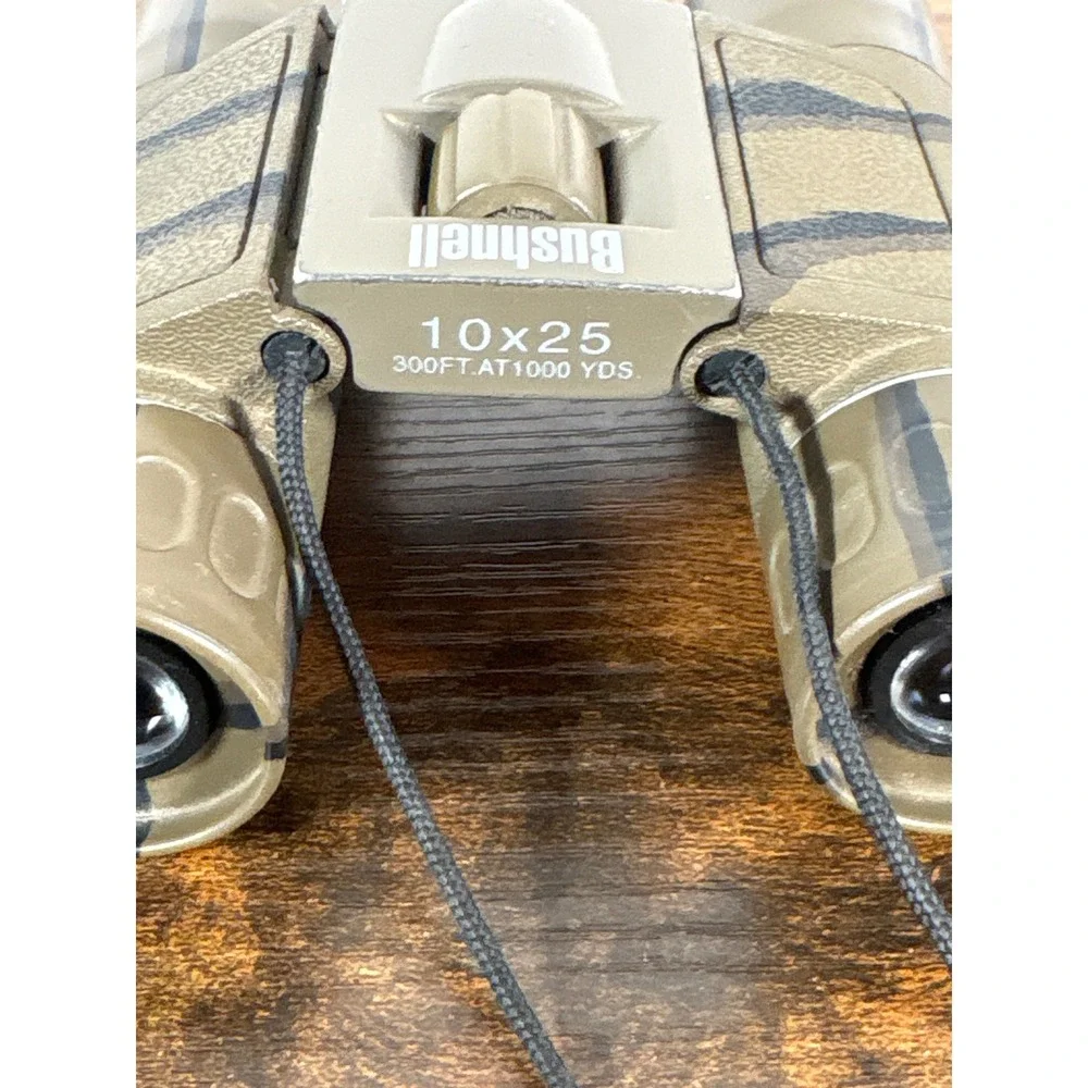 Bushnell 10x25 Compact Binoculars Tiger Stripe Camo Green Folding 300FT/1000YDS